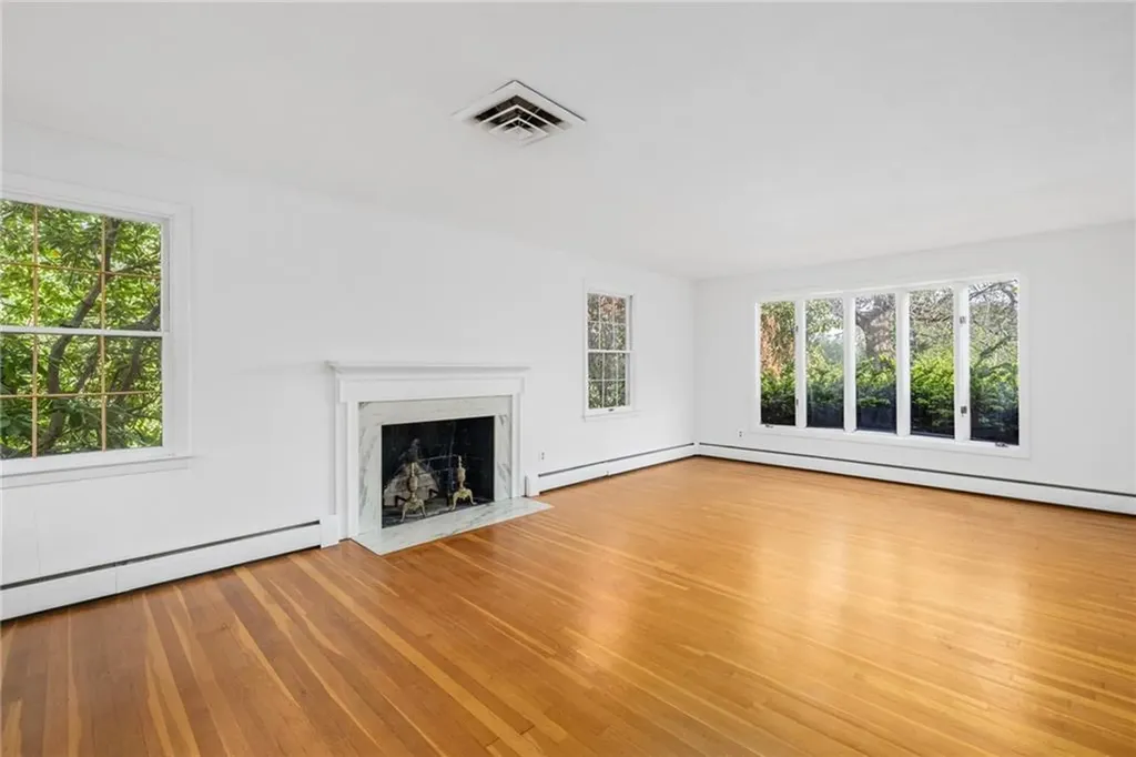 515 Wakefield Street West Warwick RI 02893