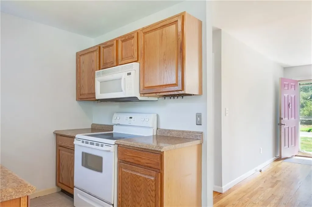 81 Massachusetts Boulevard Portsmouth RI 02871