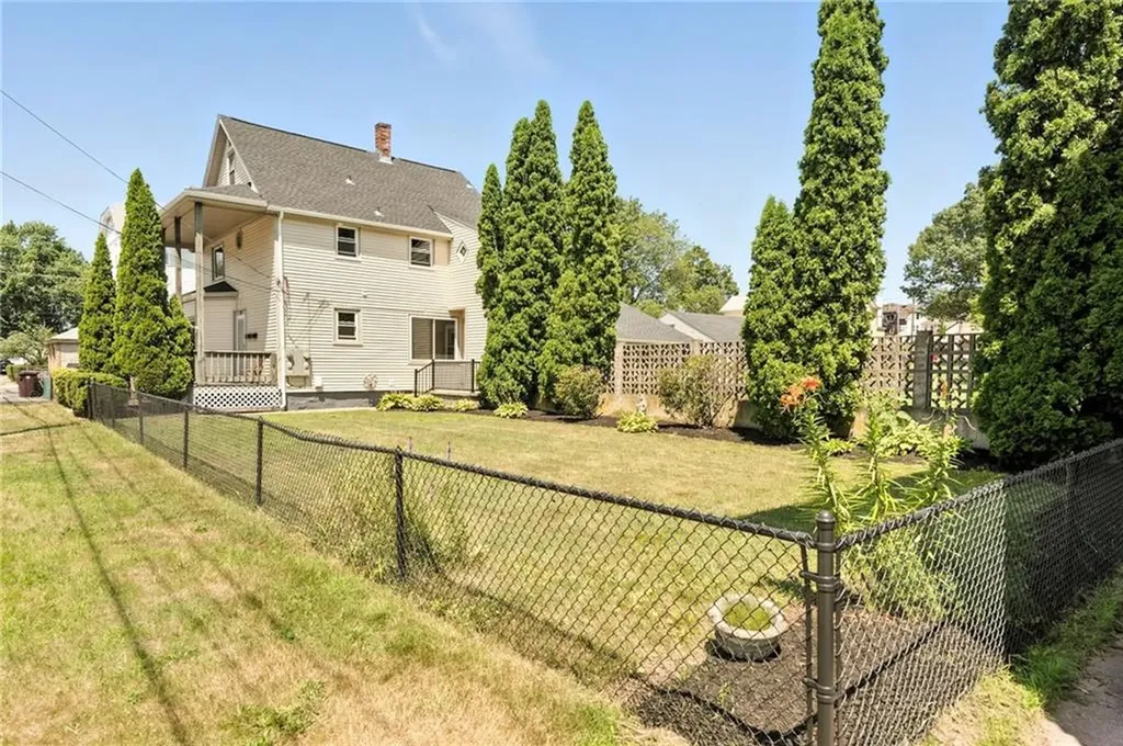 32 Jackson Street Woonsocket RI 02895