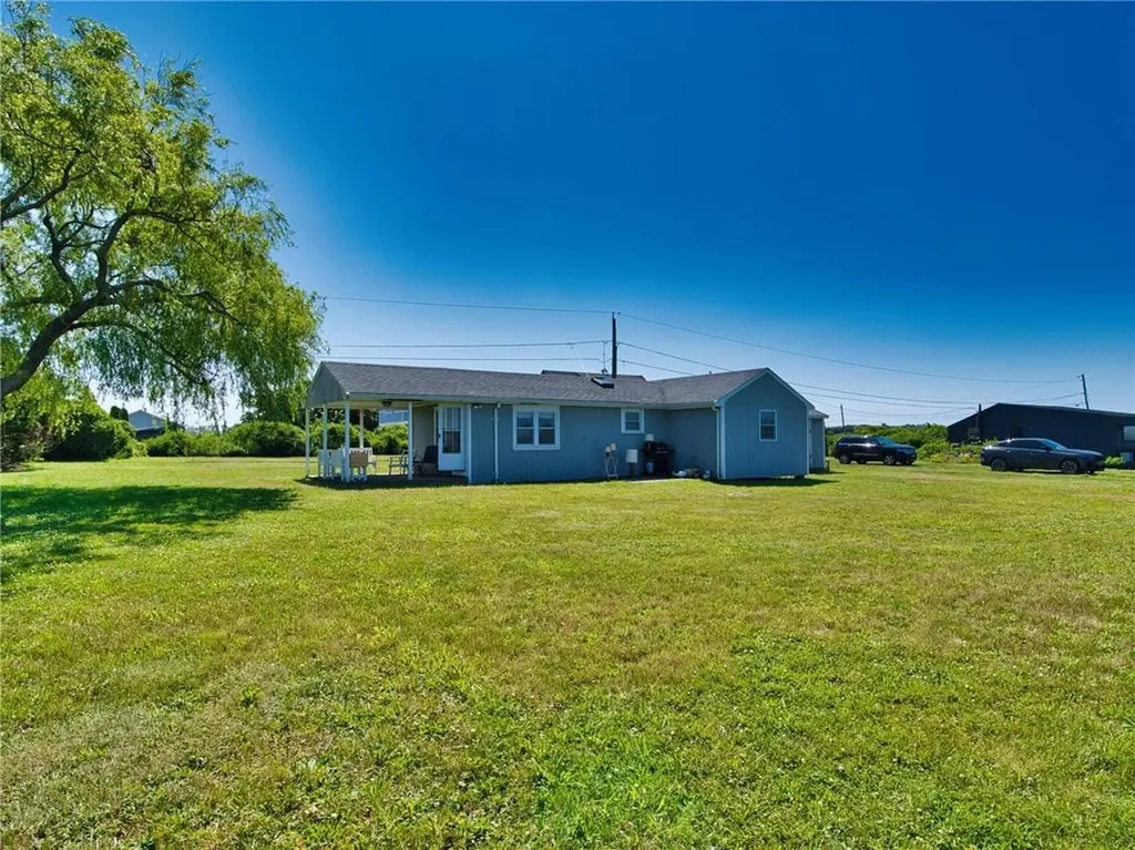 24 Pointview Drive Tiverton RI 02878