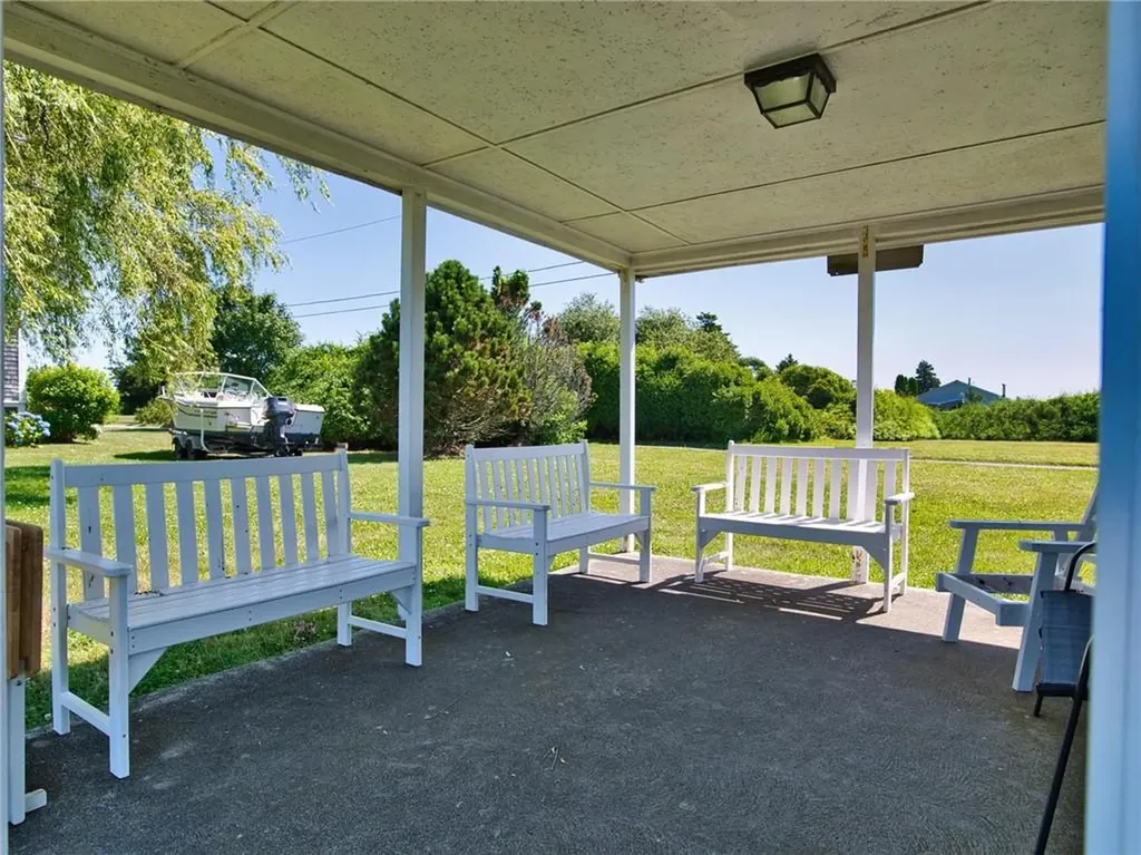 24 Pointview Drive Tiverton RI 02878