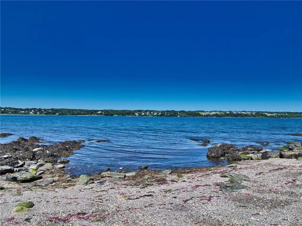 24 Pointview Drive Tiverton RI 02878