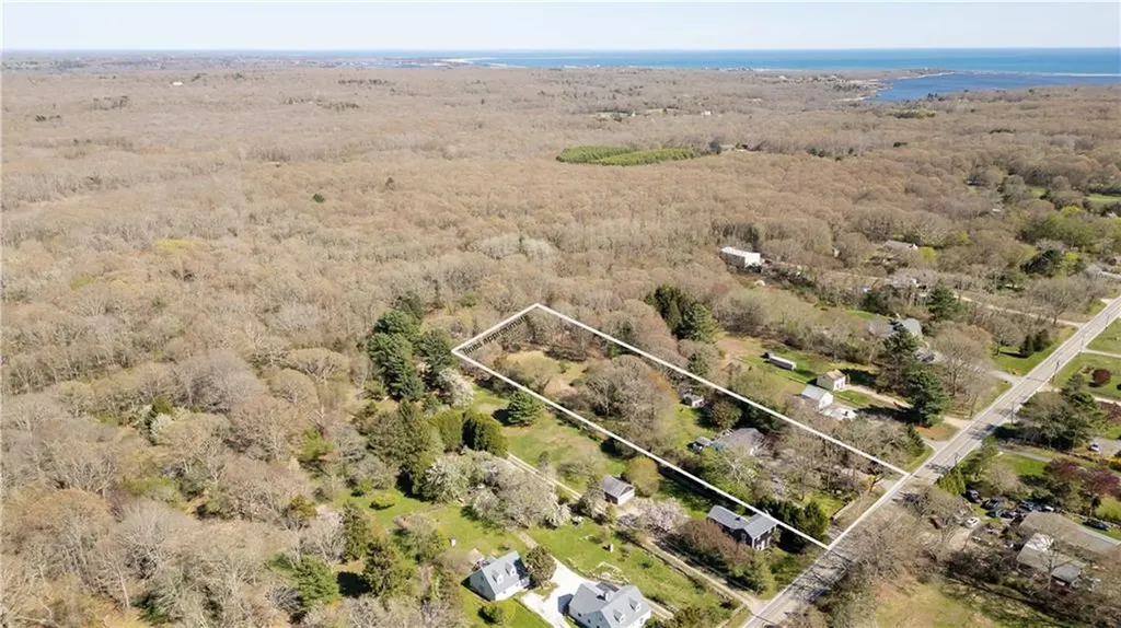 246 Long Highway Little Compton RI 02837