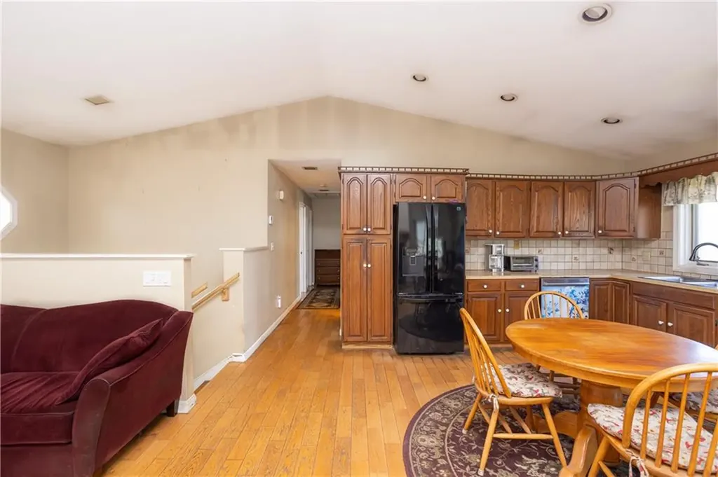 246 Long Highway Little Compton RI 02837