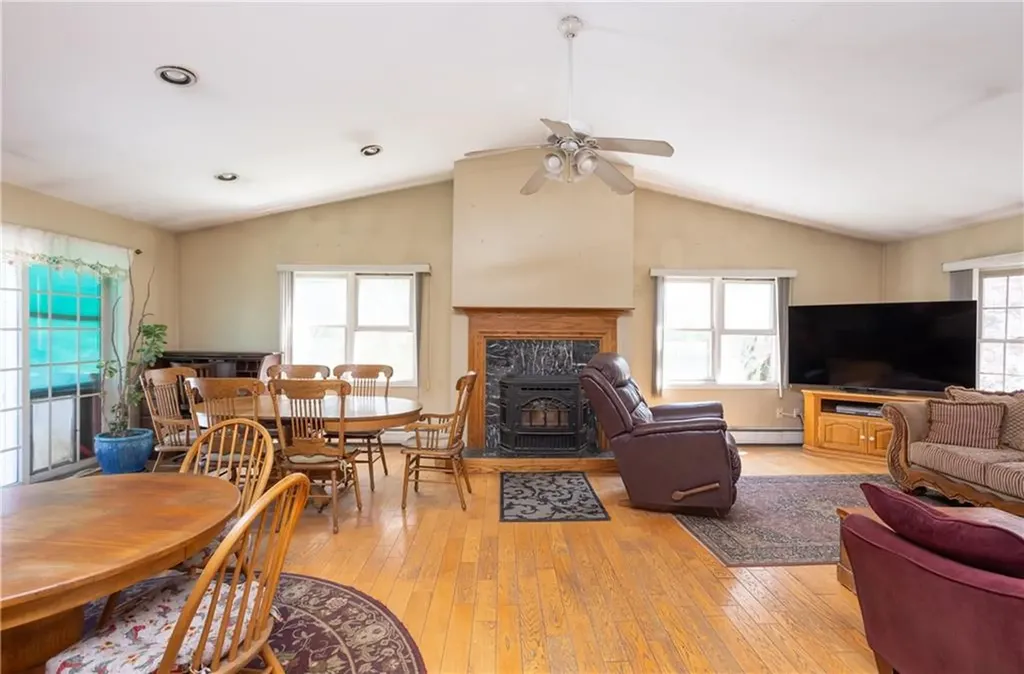 246 Long Highway Little Compton RI 02837