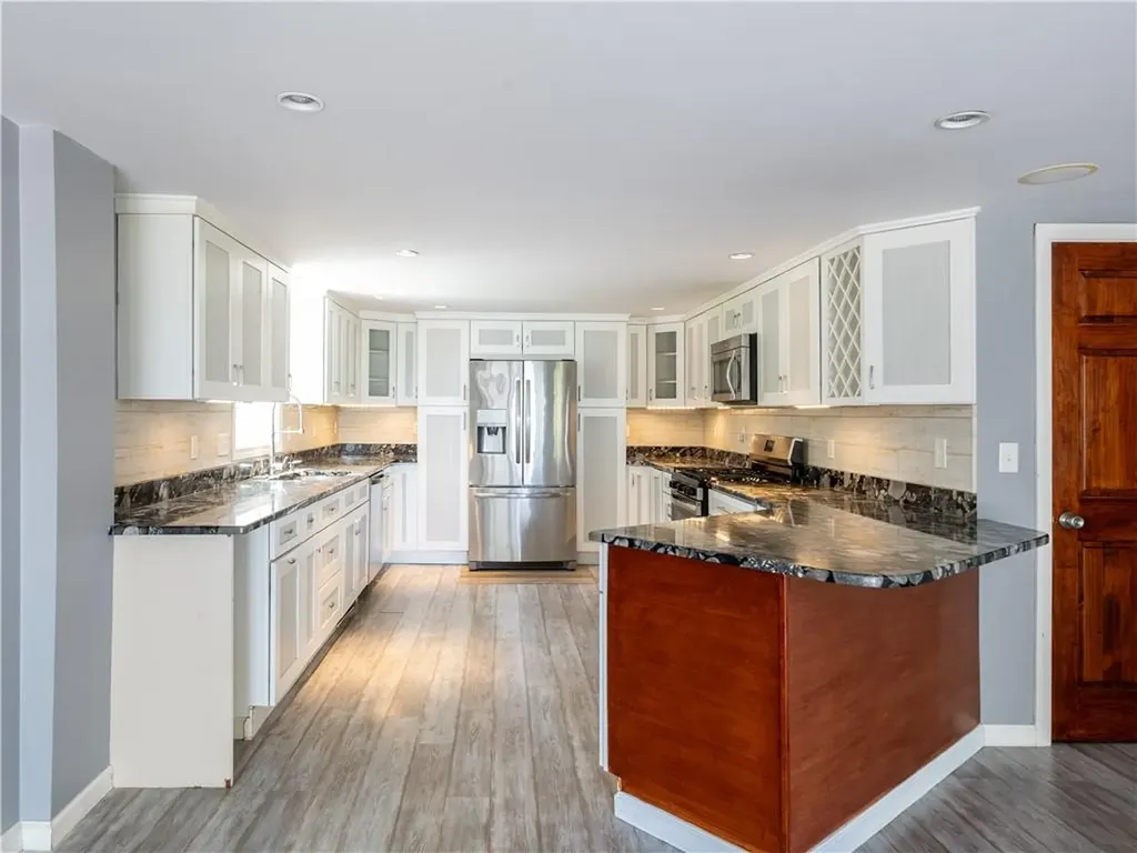 44 Riverside Avenue Warwick RI 02889