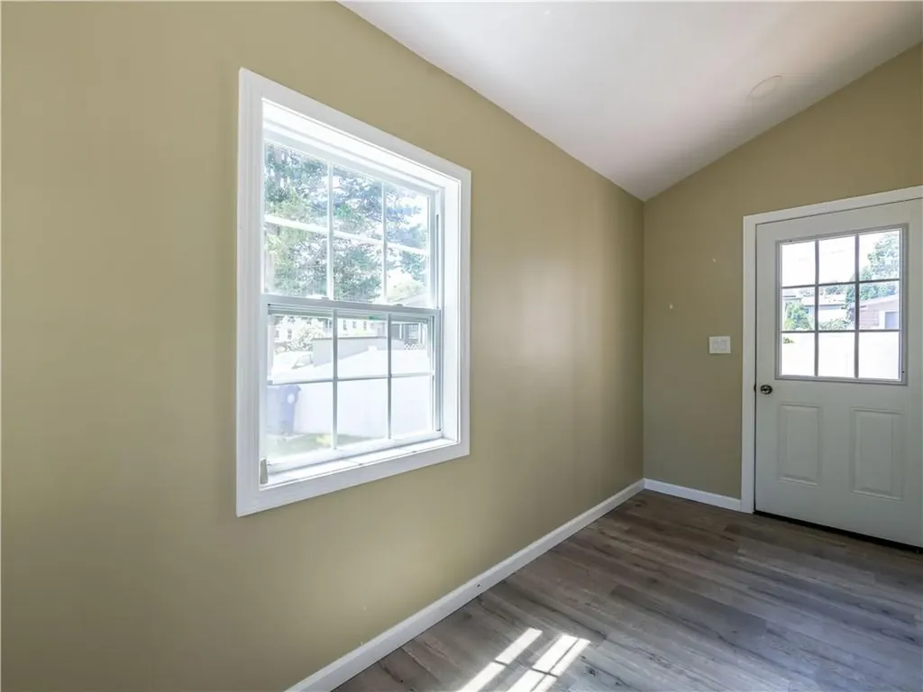 44 Riverside Avenue Warwick RI 02889