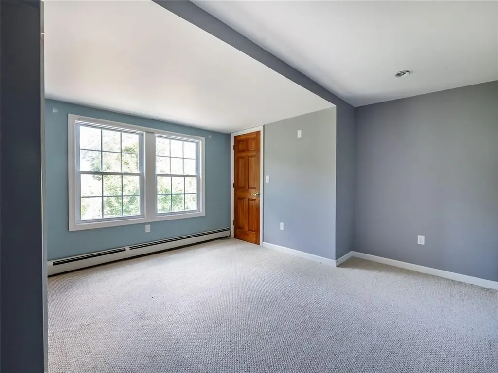 44 Riverside Avenue Warwick RI 02889