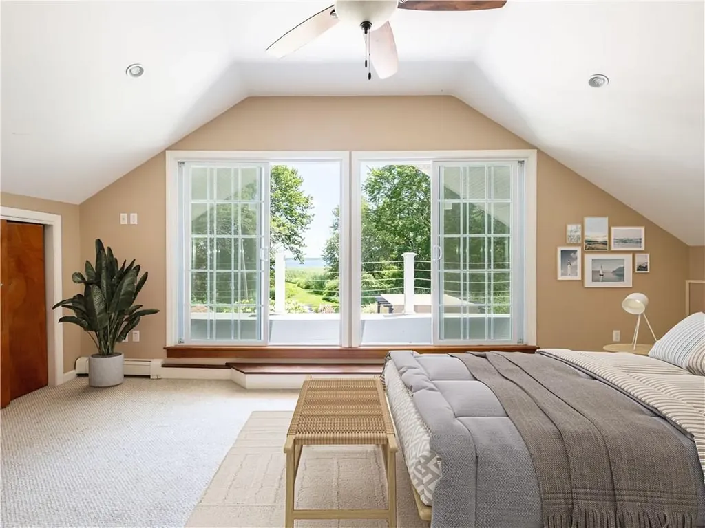 44 Riverside Avenue Warwick RI 02889