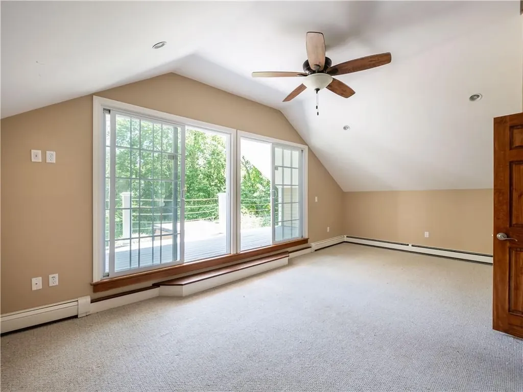 44 Riverside Avenue Warwick RI 02889
