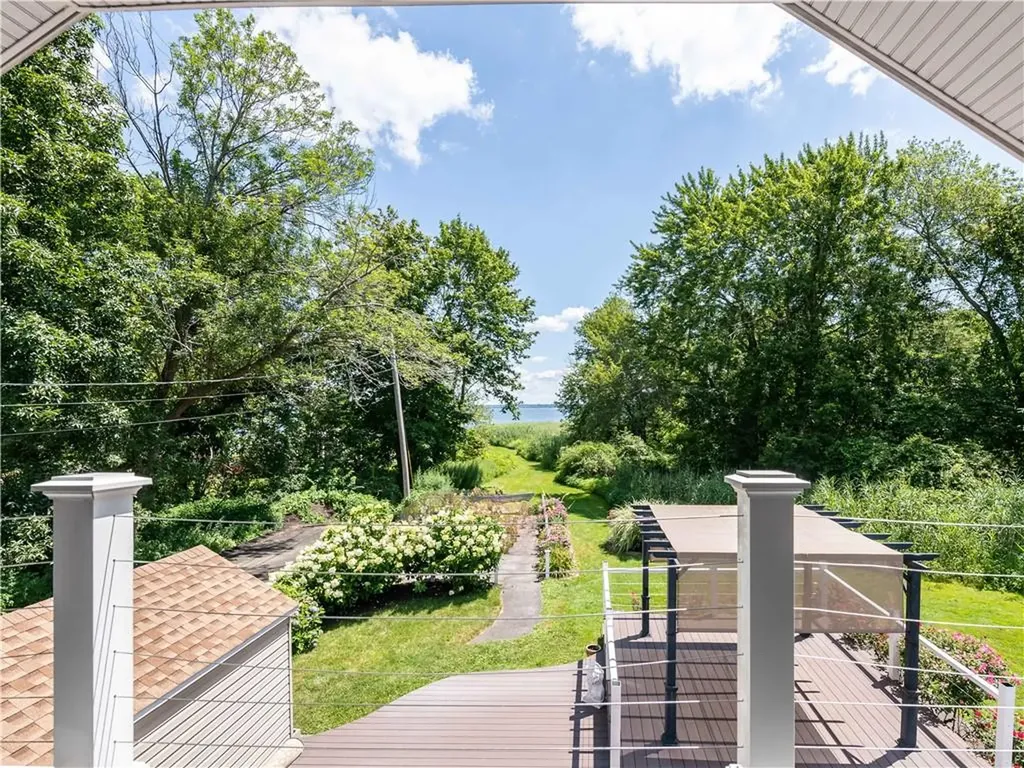 44 Riverside Avenue Warwick RI 02889