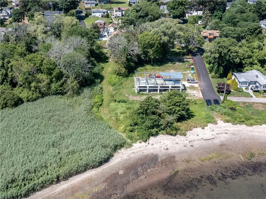 44 Riverside Avenue Warwick RI 02889
