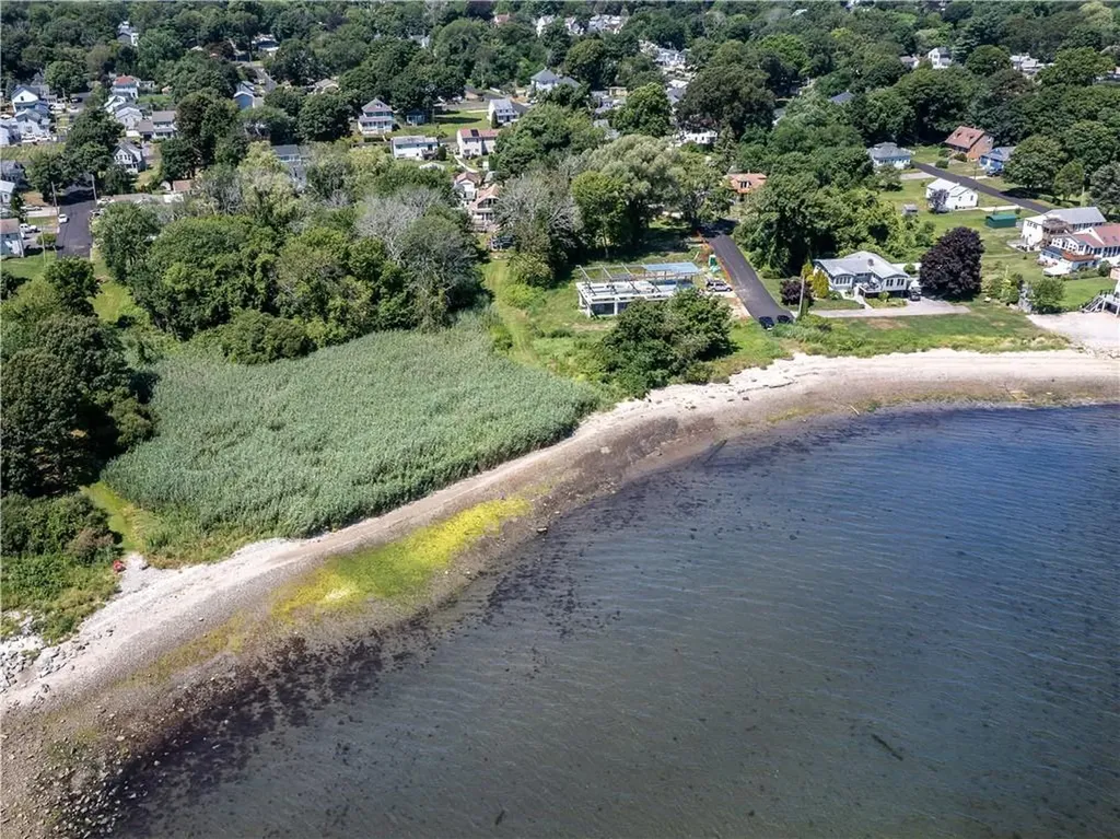 44 Riverside Avenue Warwick RI 02889