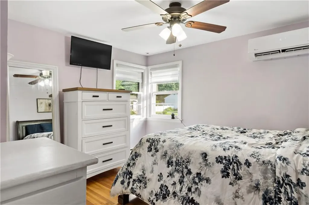 17 Salina Avenue Johnston RI 02919