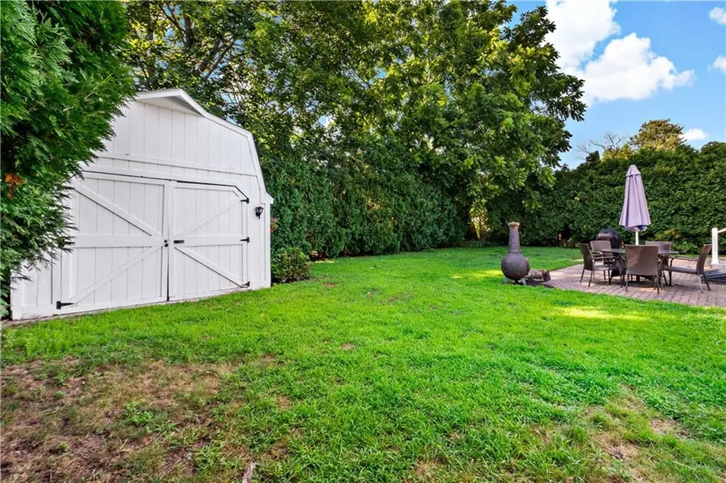 17 Salina Avenue Johnston RI 02919