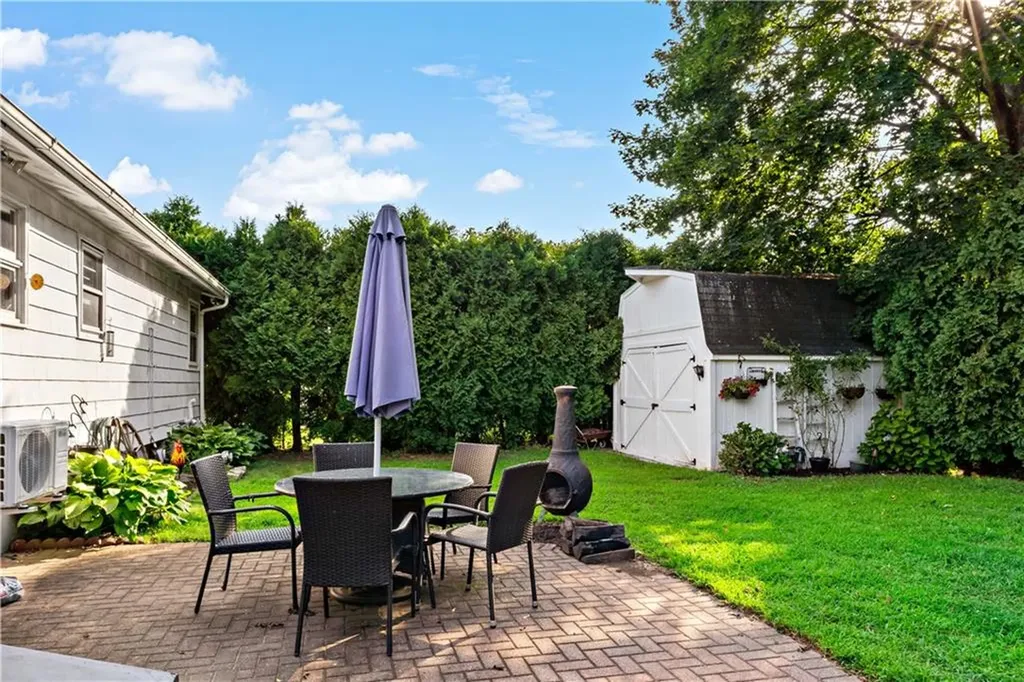 17 Salina Avenue Johnston RI 02919