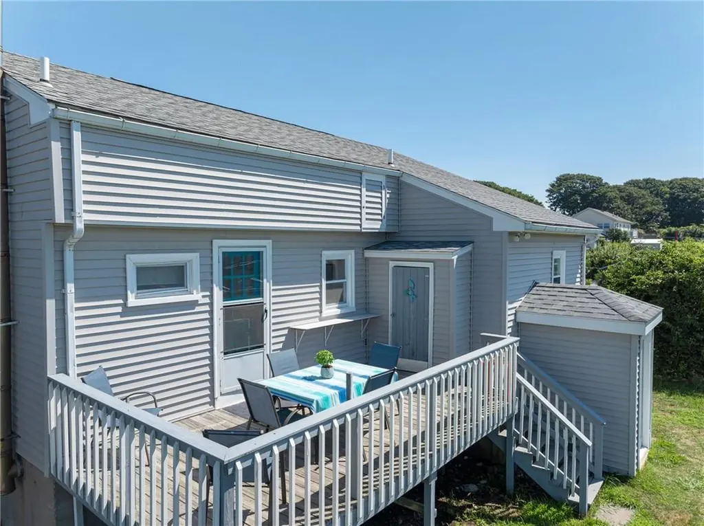 27 Holden Road South Kingstown RI 02879