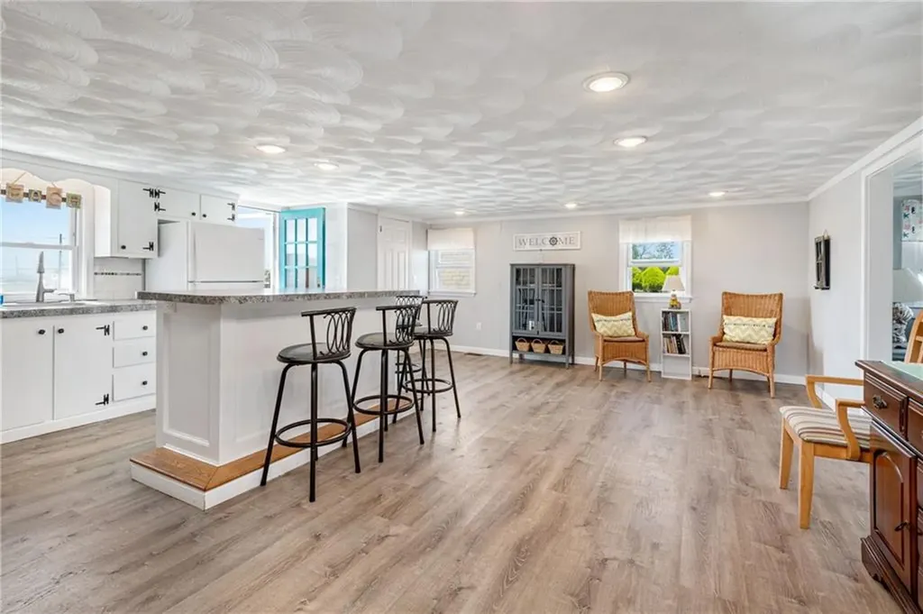 27 Holden Road South Kingstown RI 02879