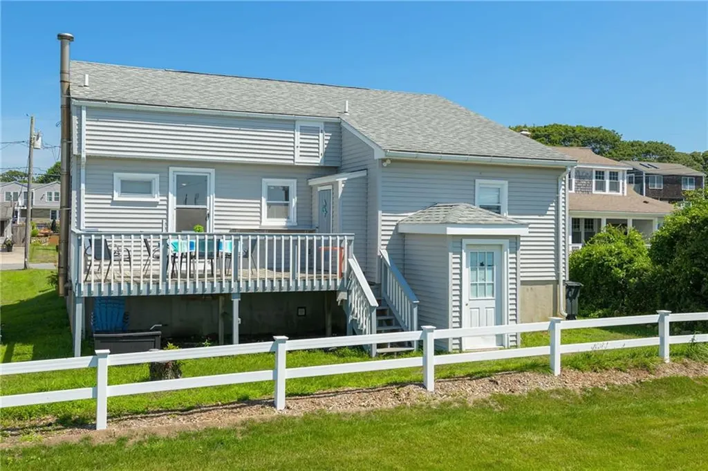 27 Holden Road South Kingstown RI 02879