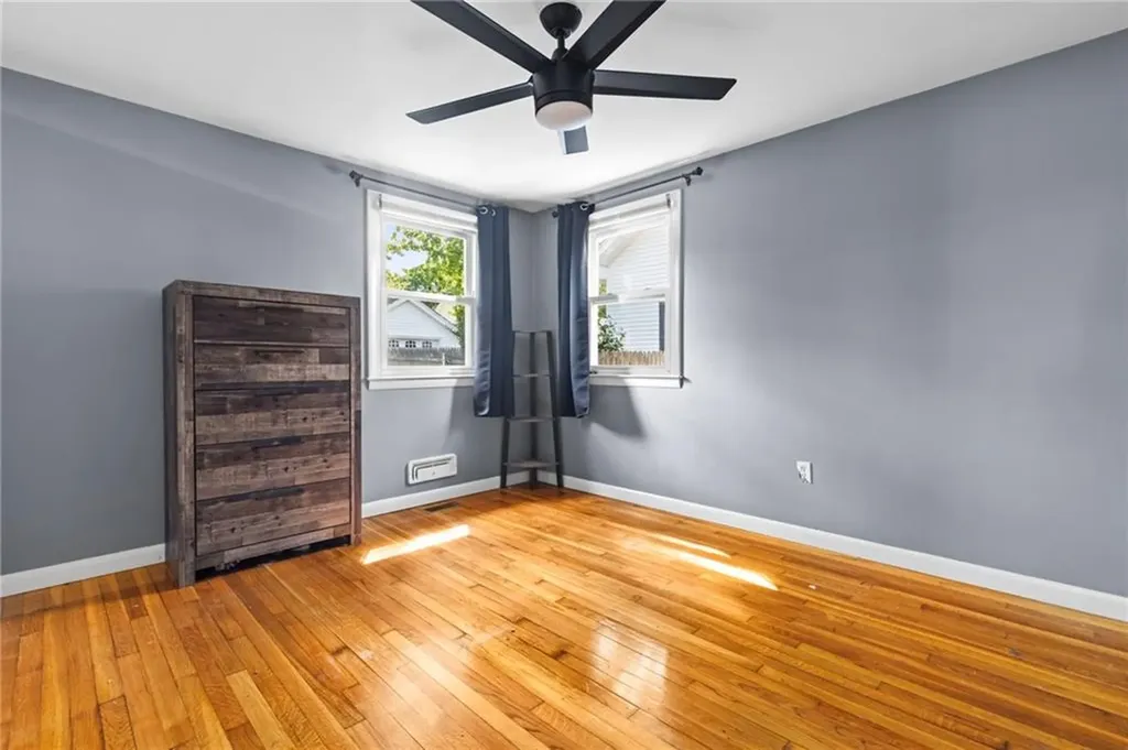 794 Main Avenue Warwick RI 02886