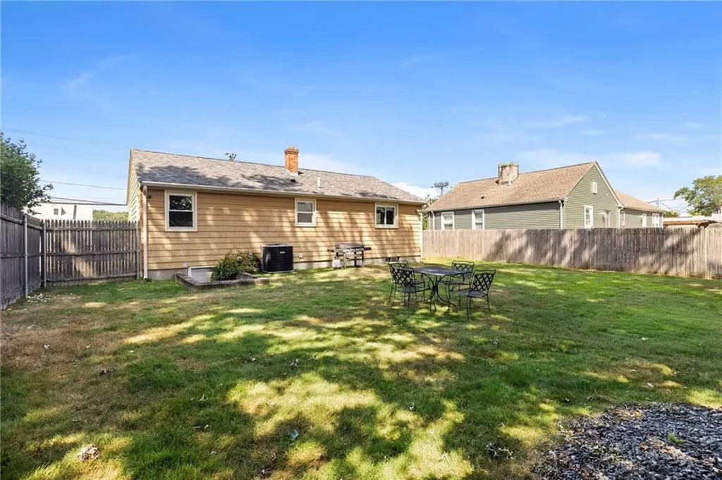 794 Main Avenue Warwick RI 02886