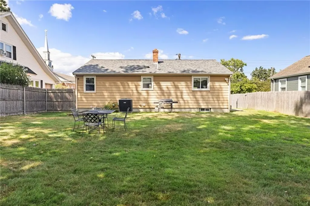 794 Main Avenue Warwick RI 02886