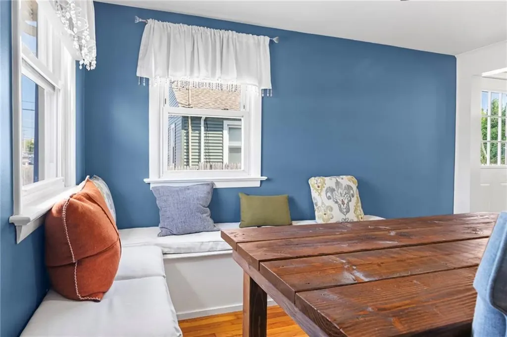 794 Main Avenue Warwick RI 02886
