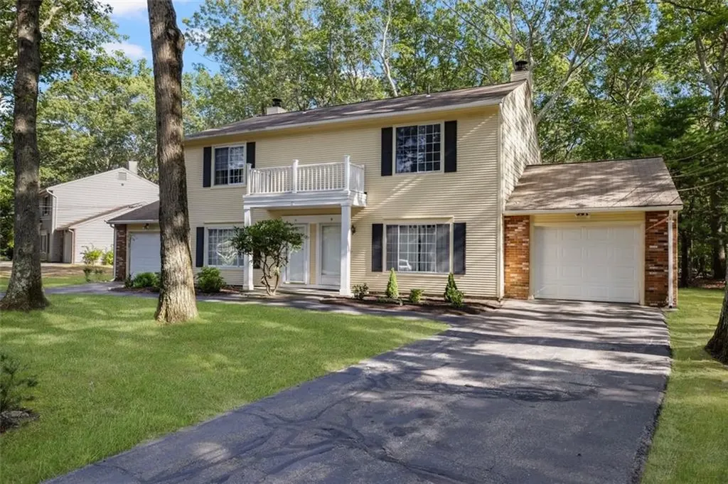 30 Eagle Run Warwick RI 02889