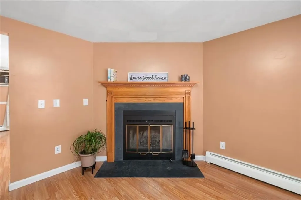 30 Eagle Run Warwick RI 02889