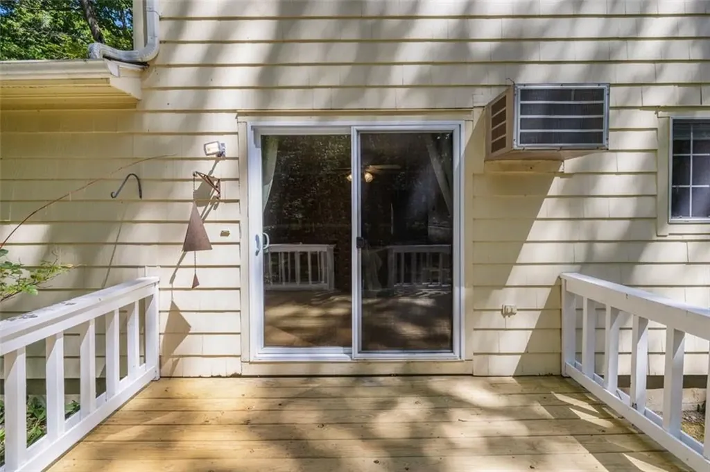 30 Eagle Run Warwick RI 02889