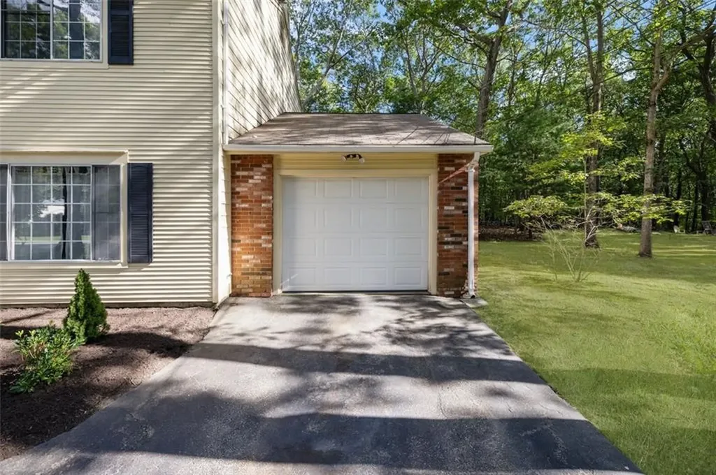 30 Eagle Run Warwick RI 02889