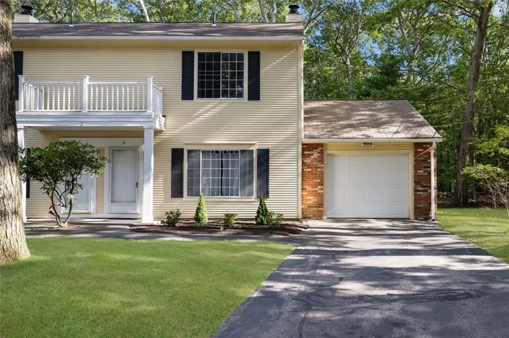30 Eagle Run Warwick RI 02889