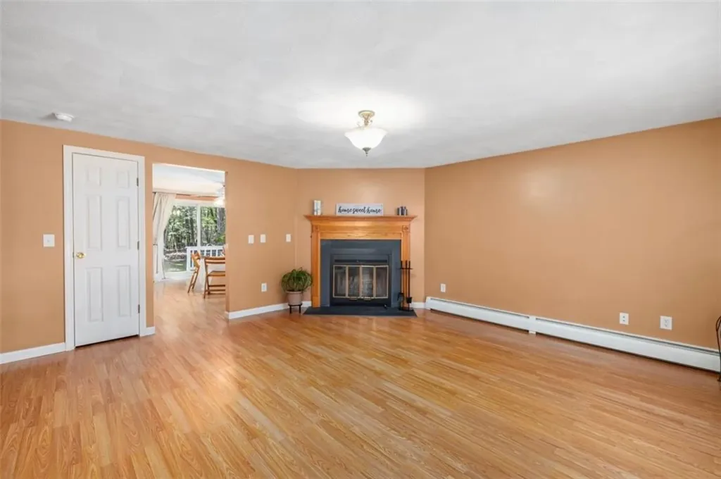 30 Eagle Run Warwick RI 02889