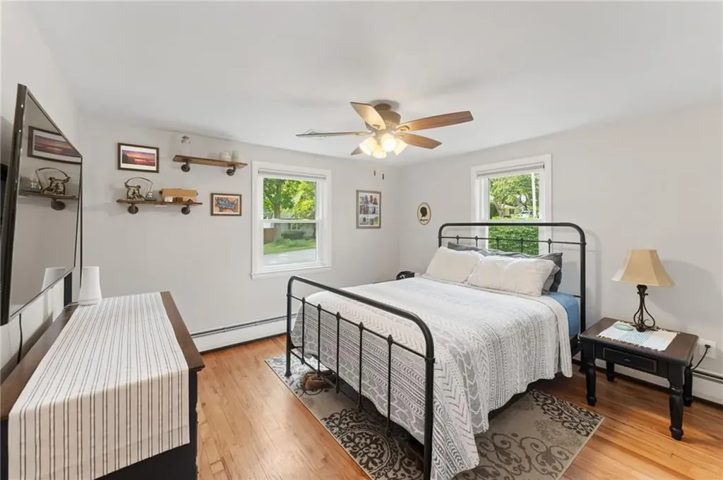 103 Everglade Avenue Warwick RI 02886