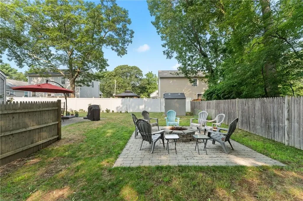103 Everglade Avenue Warwick RI 02886