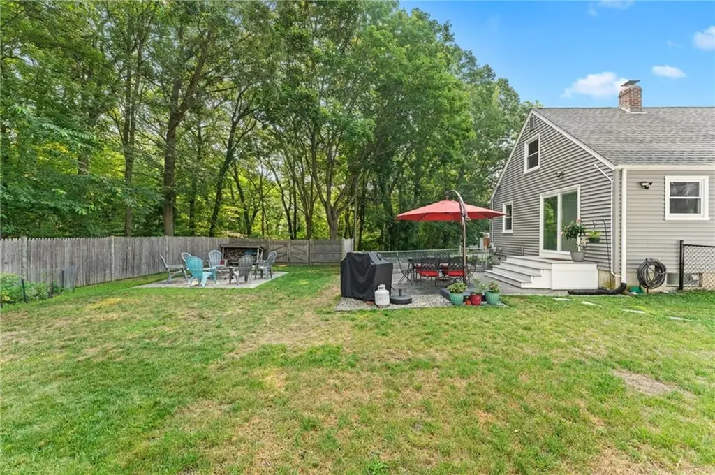 103 Everglade Avenue Warwick RI 02886