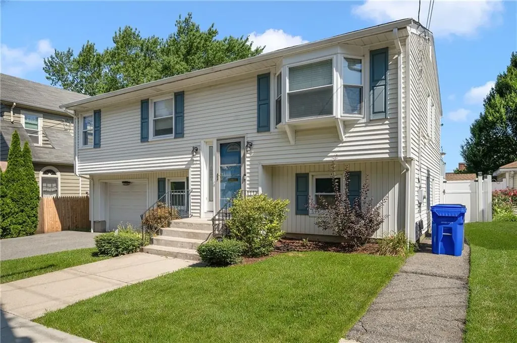 107 Dexterdale Road Providence RI 02906
