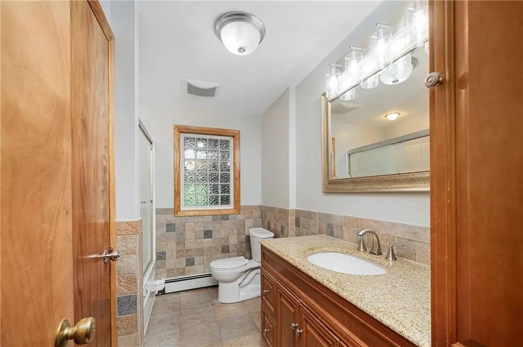 107 Dexterdale Road Providence RI 02906