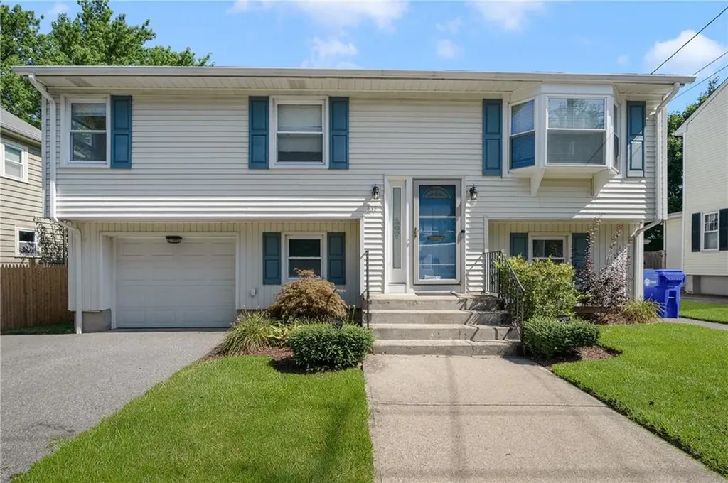 107 Dexterdale Road Providence RI 02906