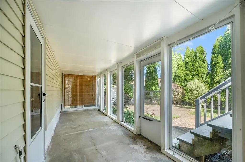 107 Dexterdale Road Providence RI 02906