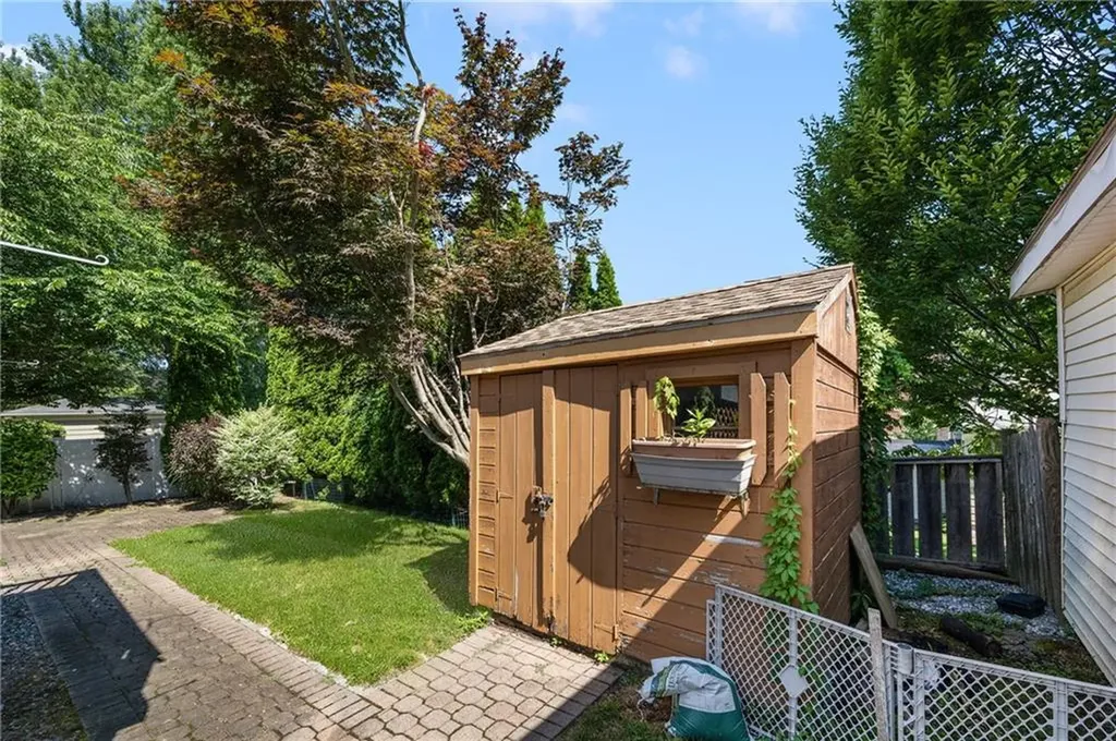 107 Dexterdale Road Providence RI 02906