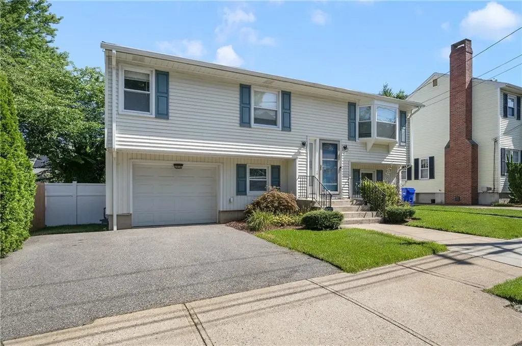 107 Dexterdale Road Providence RI 02906