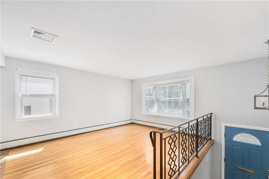 107 Dexterdale Road Providence RI 02906