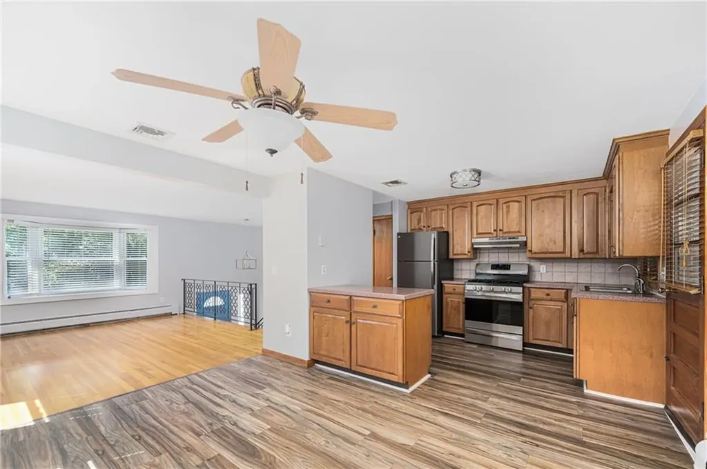 107 Dexterdale Road Providence RI 02906
