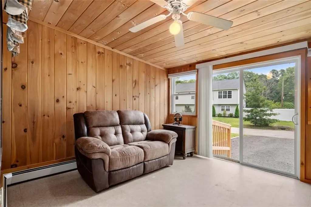 48 Shea Lane Burrillville RI 02859