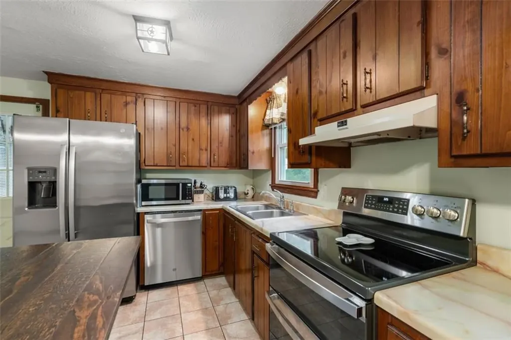 48 Shea Lane Burrillville RI 02859