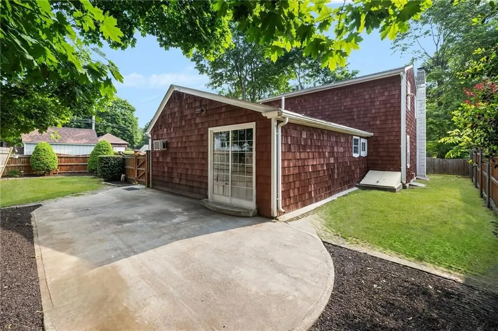 52 Pleasant View Road Warwick RI 02888