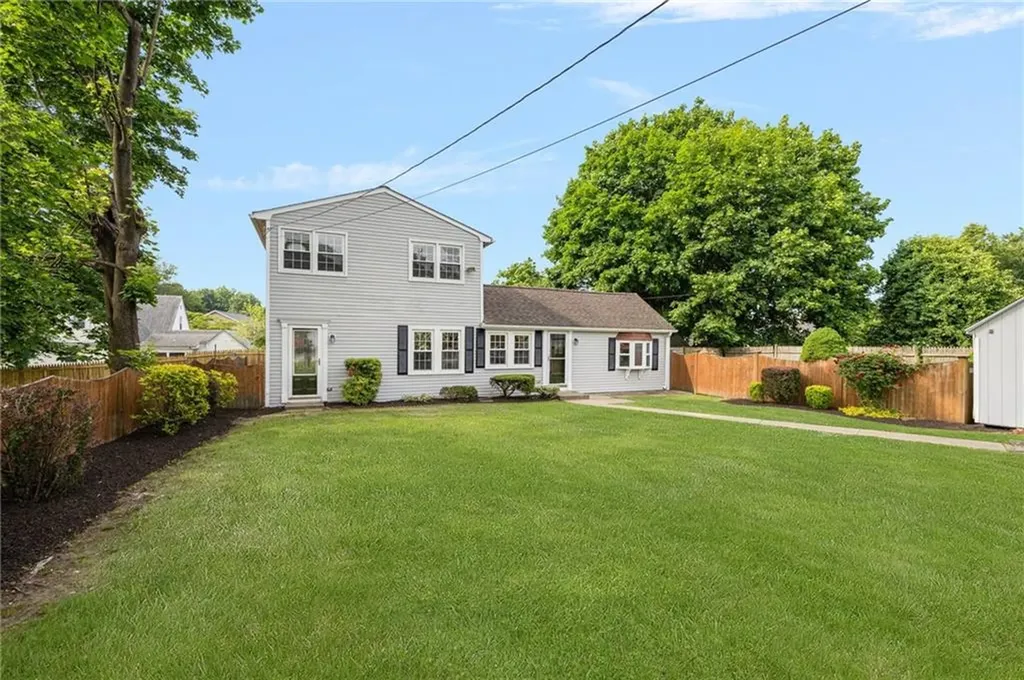 52 Pleasant View Road Warwick RI 02888