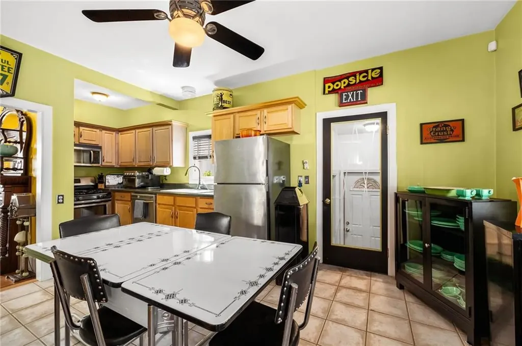 48 Wollaston Street Cranston RI 02910