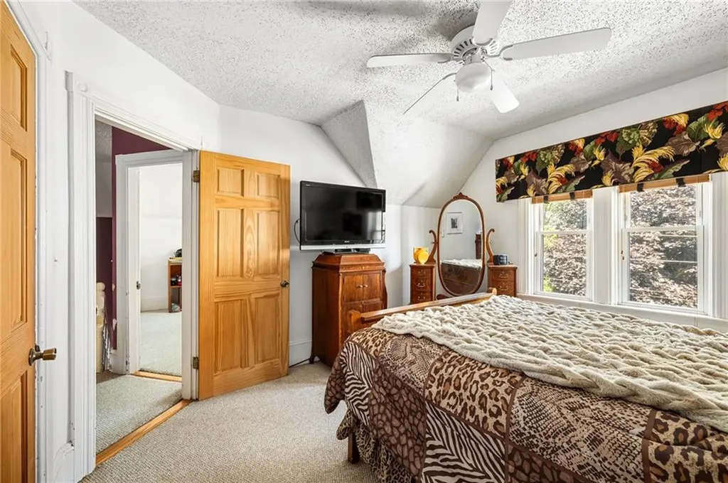 48 Wollaston Street Cranston RI 02910